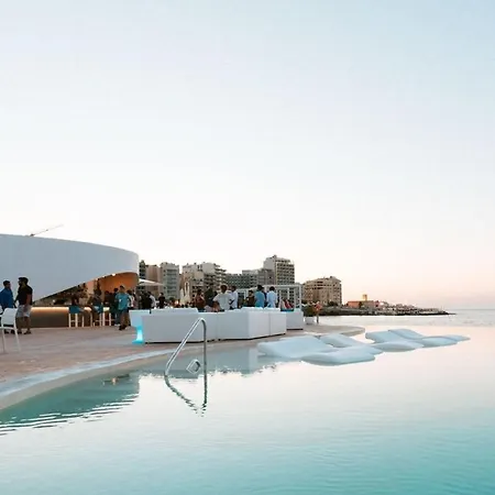 Apartament Idyllic Steps From The Promenade Sliema