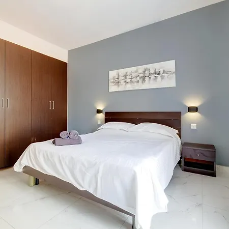 Idyllic Steps From The Promenade * Sliema