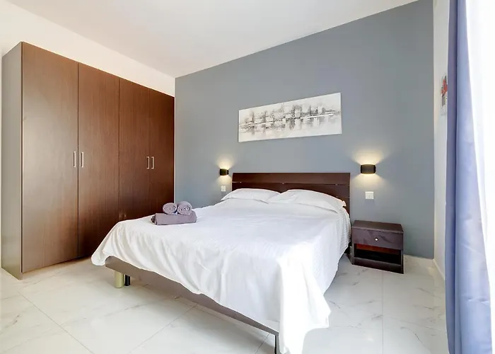 Idyllic Steps From The Promenade * Sliema