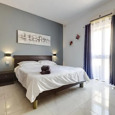 Idyllic Steps From The Promenade Apartman Sliema