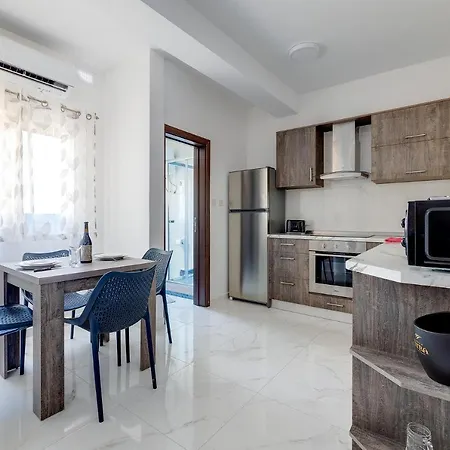 Idyllic Steps From The Promenade Sliema