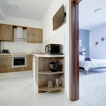 Idyllic Steps From The Promenade Apartman Sliema