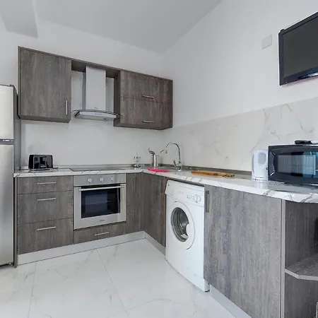 Idyllic Steps From The Promenade * Sliema