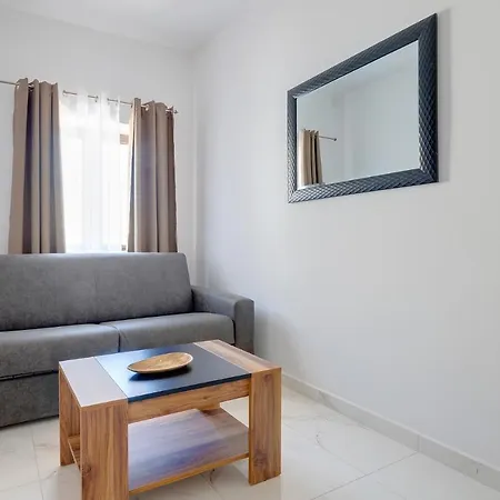Apartman Idyllic Steps From The Promenade Sliema