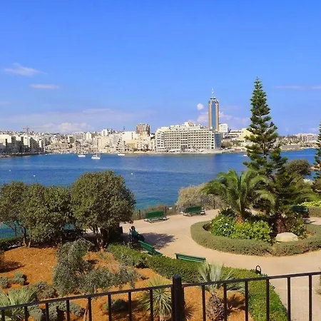 Apartamento Idyllic Steps From The Promenade Sliema