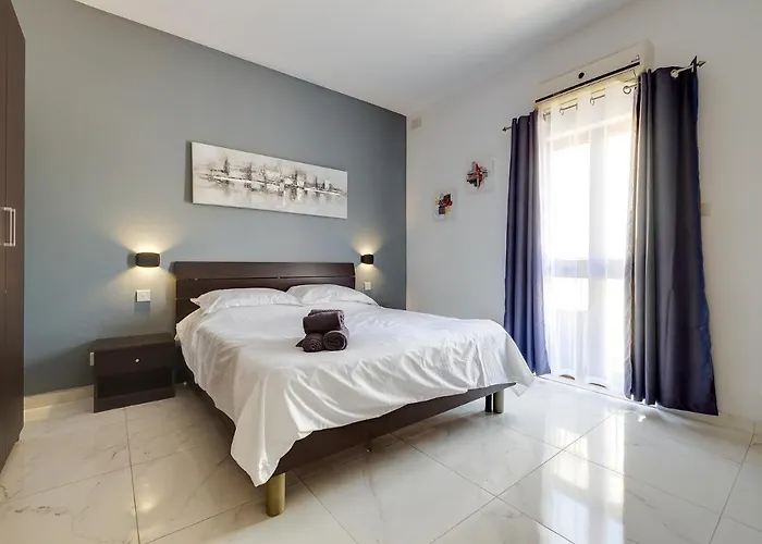 Idyllic Steps From The Promenade Apartment Sliema